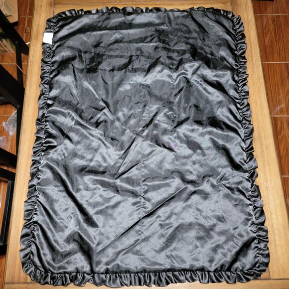 Diva Fuzzy / Satin Pink Black Infant Blanket w/ Zebra Patch - 30" x 38" - Picture 2 of 3